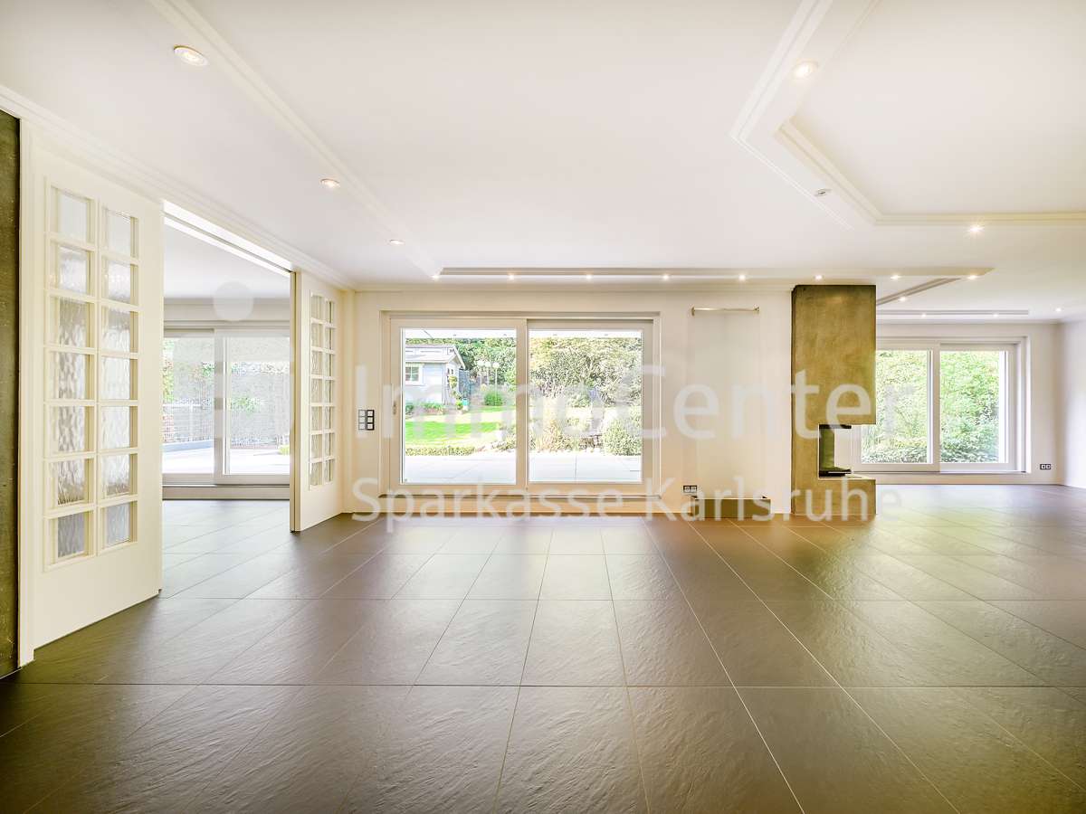 Wohnzimmer Ansicht 2 - Etagenwohnung in 76275 Ettlingen / Schöllbronn mit 286m² kaufen