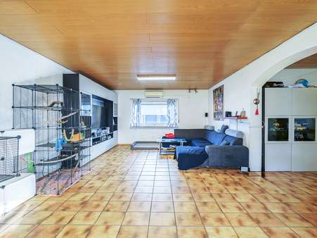 Wohnzimmer Ansicht 1 - Doppelhaushälfte in 68753 Waghäusel mit 137m² kaufen