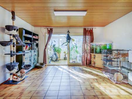 Wohnzimmer Ansicht 2 - Doppelhaushälfte in 68753 Waghäusel mit 137m² kaufen