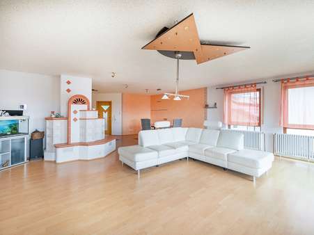 Wohnzimmer Ansicht 2 - Einfamilienhaus in 76316 Malsch / Waldprechtsweier mit 190m² kaufen