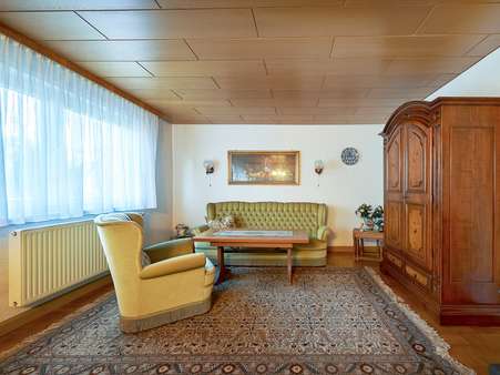 Wohnzimmer Ansicht 2 - Einfamilienhaus in 76149 Karlsruhe / Neureut mit 132m² kaufen