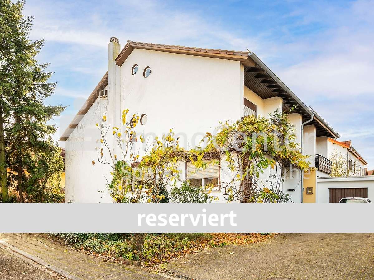 RESERVIERT - Doppelhaushälfte in 76297 Stutensee / Friedrichstal mit 161m² kaufen