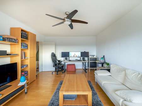 Wohnzimmer Ansicht 2 - Etagenwohnung in 76139 Karlsruhe / Waldstadt mit 82m² kaufen