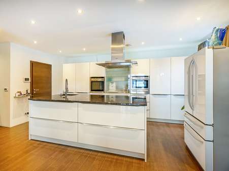 Küche Ansicht 1 - Einfamilienhaus in 76337 Waldbronn / Busenbach mit 226m² kaufen