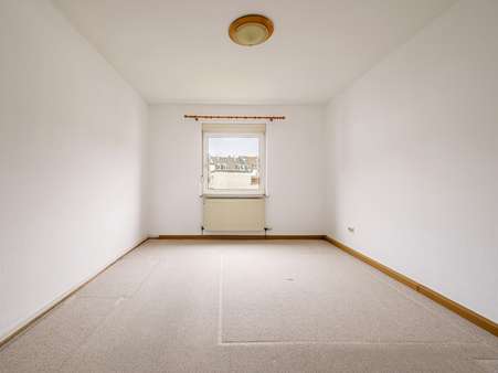 Schlafzimmer - Etagenwohnung in 76131 Karlsruhe / Oststadt mit 65m² kaufen