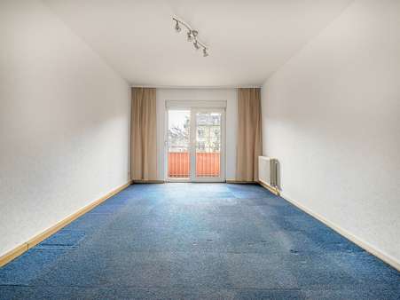Wohnzimmer - Etagenwohnung in 76131 Karlsruhe / Oststadt mit 65m² kaufen