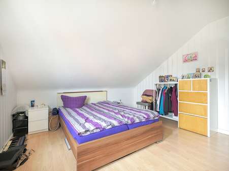 Schlafzimmer - Etagenwohnung in 76467 Bietigheim mit 68m² kaufen