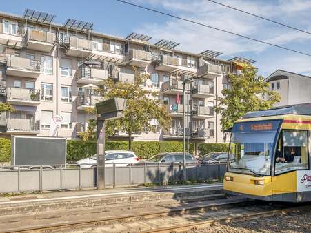 Straßenbahnhaltestelle Straßenbahnhaltestelle - Etagenwohnung in 76189 Karlsruhe / Oberreut mit 54m² kaufen