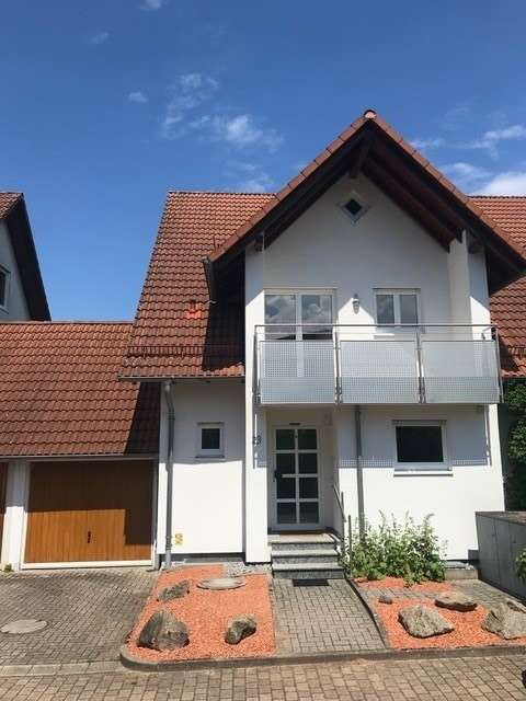 Ansicht Hauseingang - Doppelhaushälfte in 76532 Baden-Baden mit 134m² kaufen