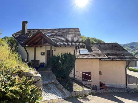 Außenansicht Außenansicht - Zweifamilienhaus in 77830 Bühlertal mit 215m² kaufen