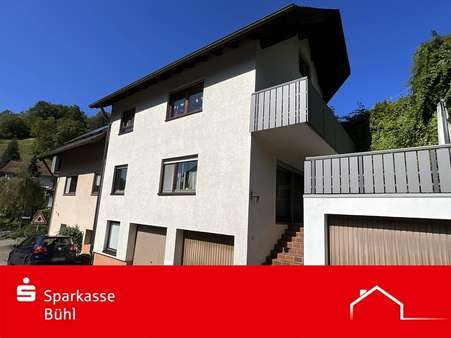 Ansicht mit Garage Ansicht mit Garage - Zweifamilienhaus in 77830 Bühlertal mit 215m² kaufen