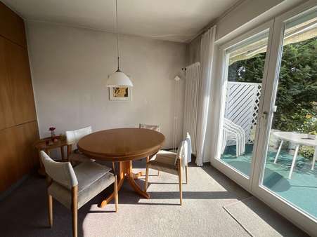 Esszimmer mit Zugang Terrasse - Einfamilienhaus in 77833 Ottersweier mit 263m² kaufen