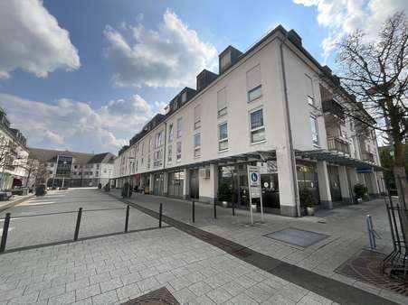 Außenansicht Außenansicht - Etagenwohnung in 76547 Sinzheim mit 90m² kaufen