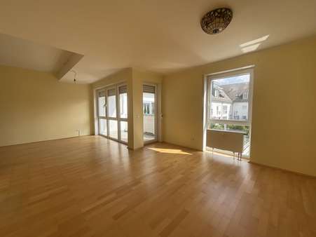 Wohn-Essbereich Wohn-Essbereich - Etagenwohnung in 76547 Sinzheim mit 90m² kaufen