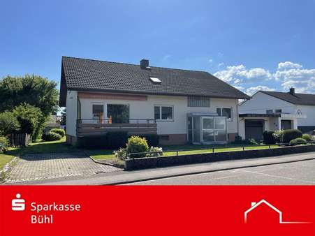 Vorderansicht - Zweifamilienhaus in 77815 Bühl mit 192m² kaufen