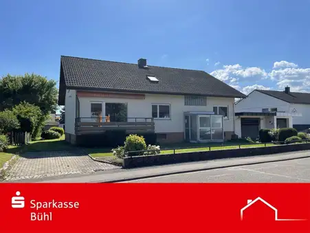 Zweifamilienhaus mit Traumgarten in Vimbuch