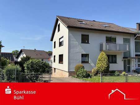 Ansicht Straßenseite - Zweifamilienhaus in 76534 Baden-Baden mit 176m² kaufen