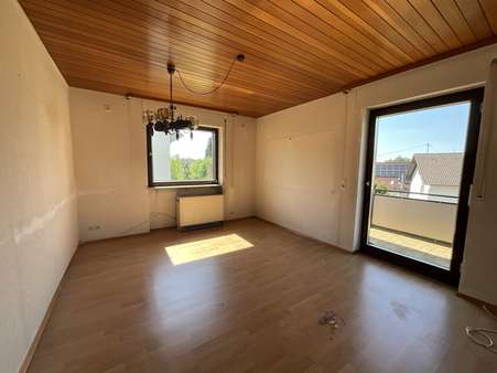 Esszimmer Zugang Balkon Esszimmer Zugang Balkon - Zweifamilienhaus in 76534 Baden-Baden mit 176m² kaufen