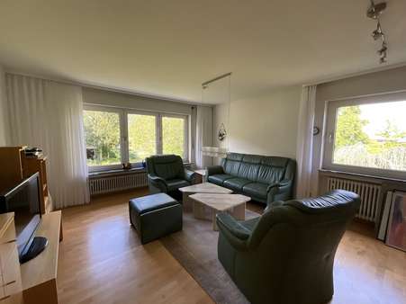 Wohnzimmer - Einfamilienhaus in 77815 Bühl mit 180m² kaufen