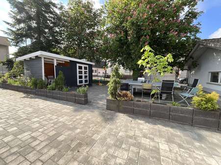 Sitzgelegenheit Sitzgelegenheit - Appartementhaus in 76547 Sinzheim mit 463m² kaufen