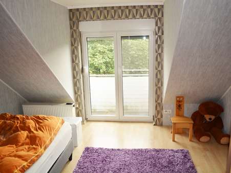 Schlafzimmer1 - Dachgeschosswohnung in 76646 Bruchsal mit 66m² kaufen