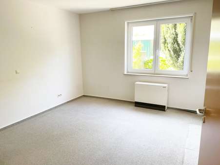 Schlafzimmer  - Etagenwohnung in 74889 Sinsheim mit 112m² kaufen