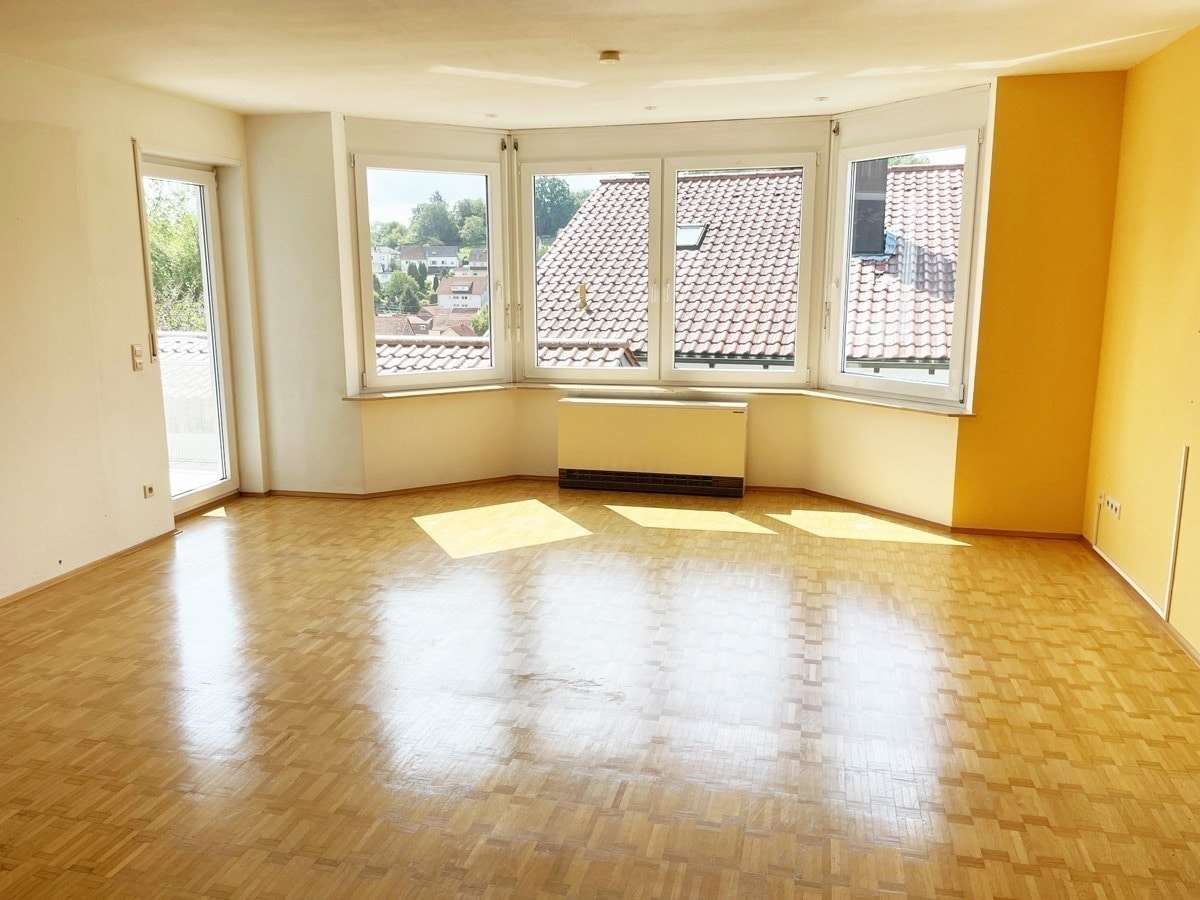 Wohnzimmer - Etagenwohnung in 74889 Sinsheim mit 112m² kaufen