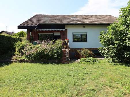 Rückseite des Hauses - Einfamilienhaus in 68794 Oberhausen-Rheinhausen mit 150m² kaufen