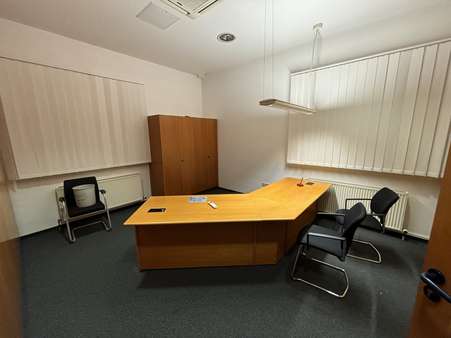 Bürofläche 2 - Büro in 75015 Bretten mit 186m² mieten