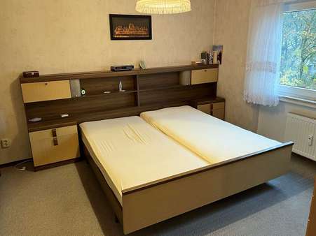 Schlafzimmer - Etagenwohnung in 74889 Sinsheim mit 78m² kaufen