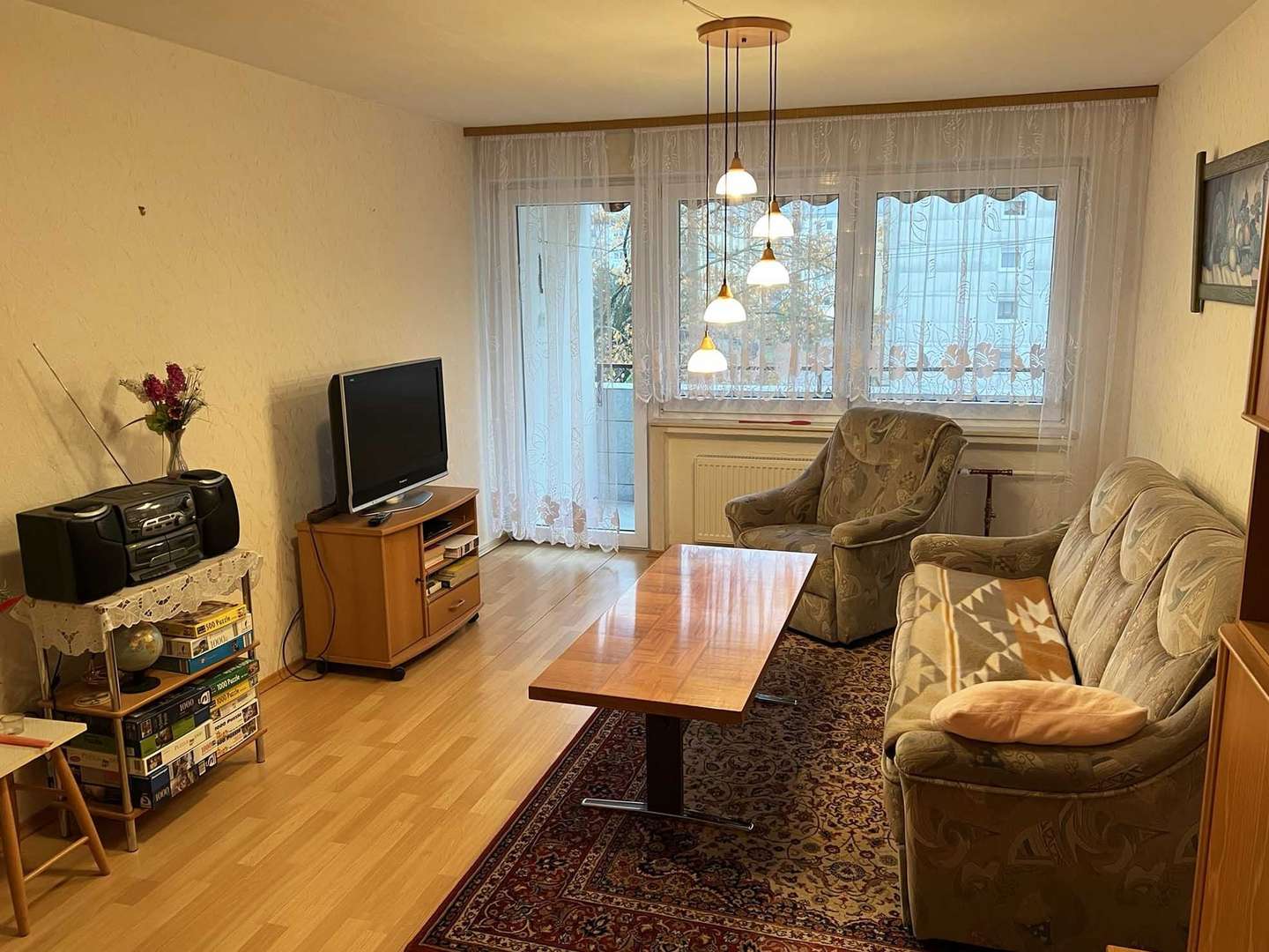 Wohnzimmer - Etagenwohnung in 74889 Sinsheim mit 78m² kaufen