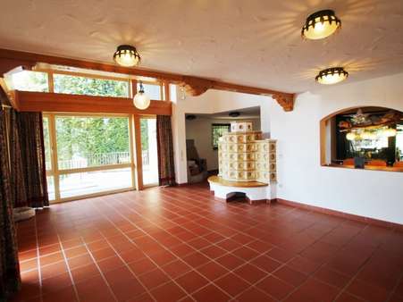 Wohnzimmer - Einfamilienhaus in 75438 Knittlingen mit 258m² kaufen