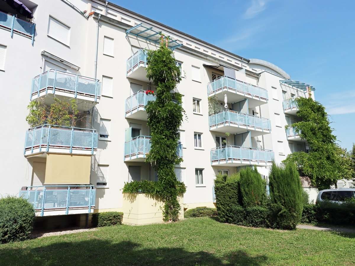 Rückansicht Gebäude Rückansicht Gebäude - Etagenwohnung in 76646 Bruchsal mit 86m² kaufen
