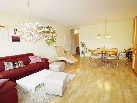 Wohn-/ Esszimmer Wohn-/ Esszimmer - Etagenwohnung in 76646 Bruchsal mit 86m² kaufen