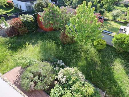 Blick in den Garten - Doppelhaushälfte in 76694 Forst mit 178m² kaufen