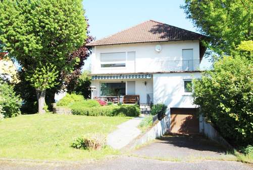 Ansicht Terrasse und Balkon - Zweifamilienhaus in 76703 Kraichtal mit 206m² kaufen