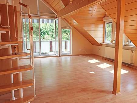 Wohn-/Essbereich Wohn-/Essbereich - Dachgeschosswohnung in 76684 Östringen mit 69m² kaufen