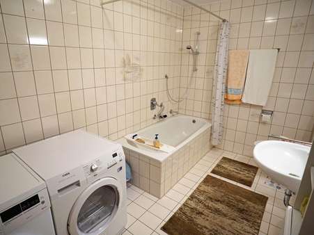 Badezimmer - Erdgeschosswohnung in 74889 Sinsheim mit 86m² kaufen