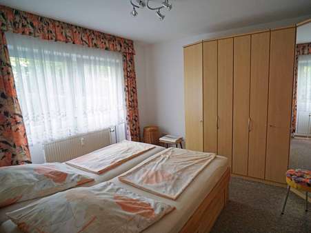 Schlafzimmer - Erdgeschosswohnung in 74889 Sinsheim mit 86m² kaufen