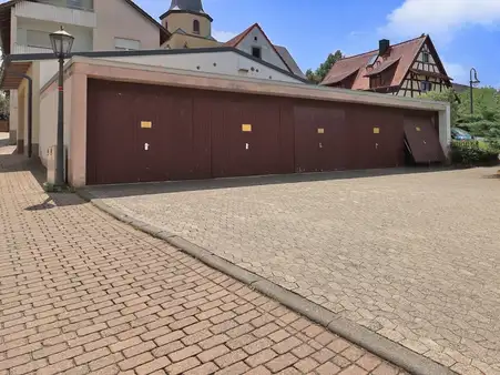Wohn-und Geschäftshaus im Zentrum von Zeutern!