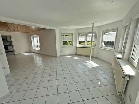 Wohn-/Essbereich UG Wohn-/Essbereich UG - Mehrfamilienhaus in 74889 Sinsheim mit 276m² kaufen