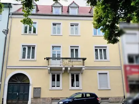 Einmalige Chance für Kapitalanleger: Top gepflegtes 4-Familienhaus mit Altbauflair in Bruchsal!