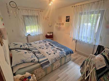 Schlafzimmer Schlafzimmer - Einfamilienhaus in 74889 Sinsheim mit 74m² kaufen