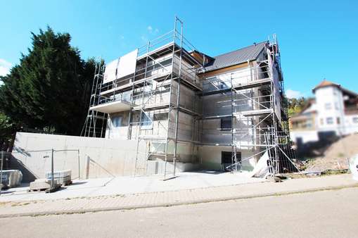 aktueller Verputz der Fassade aktueller Verputz der Fassade - Dachgeschosswohnung in 76684 Östringen mit 105m² kaufen