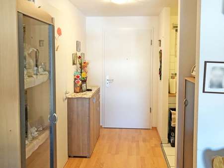 Eingangsbereich, Flur Eingangsbereich, Flur - Etagenwohnung in 76684 Östringen mit 45m² kaufen