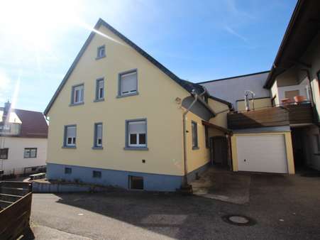 Außenansicht - Doppelhaushälfte in 75045 Walzbachtal mit 135m² kaufen