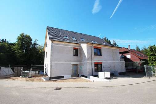 Nordostansicht Nordostansicht - Dachgeschosswohnung in 76684 Östringen mit 105m² kaufen