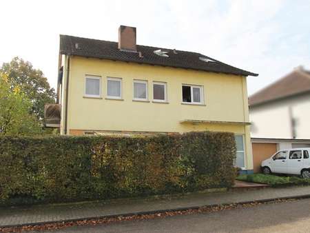 Straßenansicht - Einfamilienhaus in 75015 Bretten mit 201m² kaufen