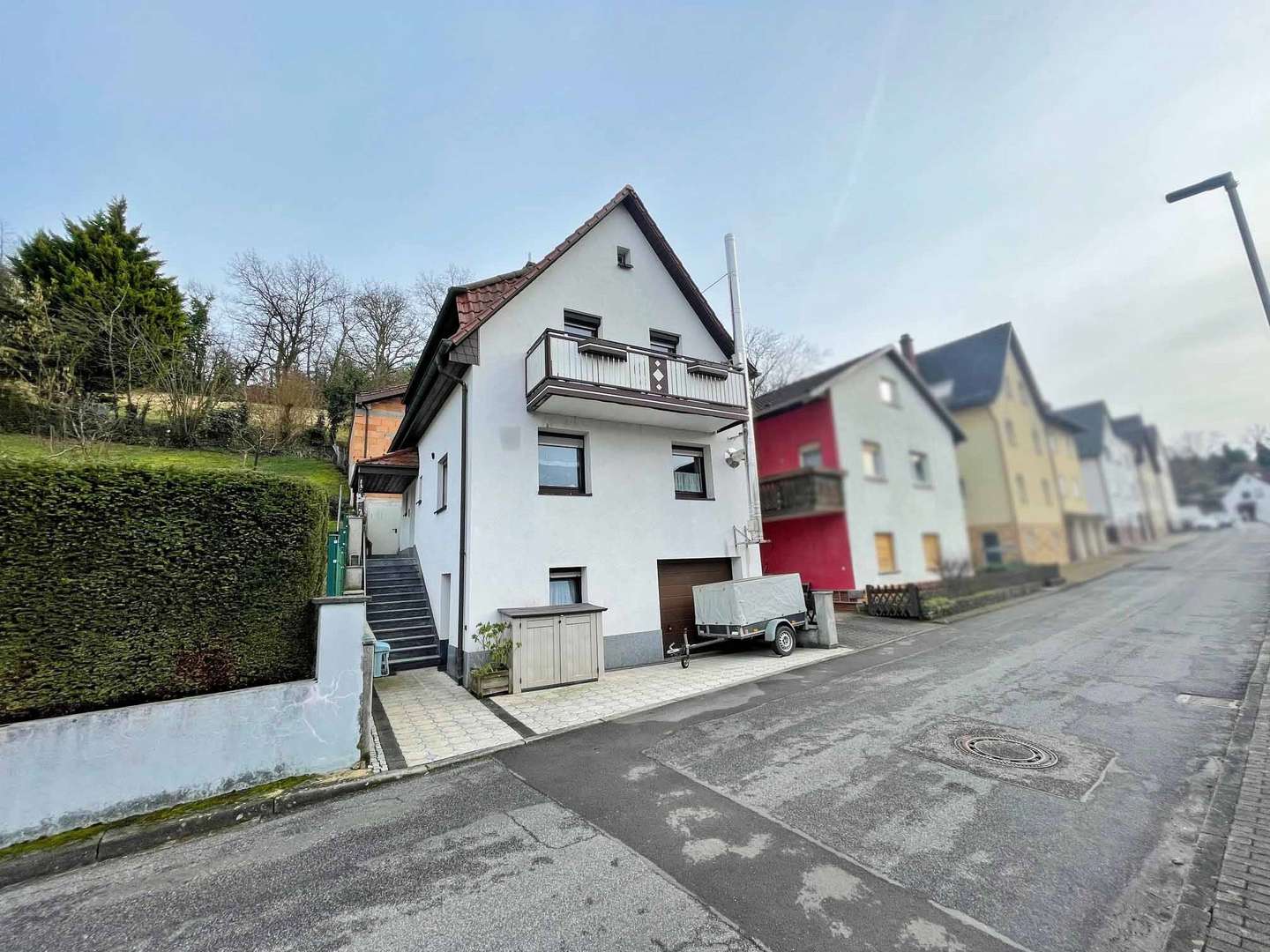 Vor dem Haus - Einfamilienhaus in 74909 Meckesheim mit 90m² kaufen