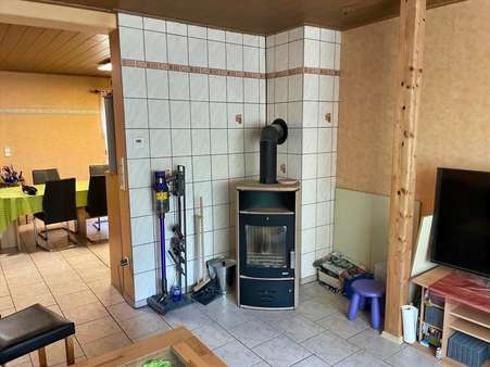 Wohnzimmer - Einfamilienhaus in 74906 Bad Rappenau mit 215m² kaufen